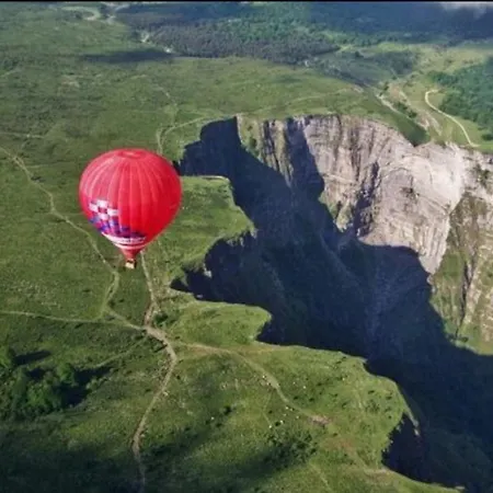 Lurra Hébergement de vacances *